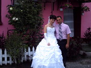 Весільну сукню 46 розміру